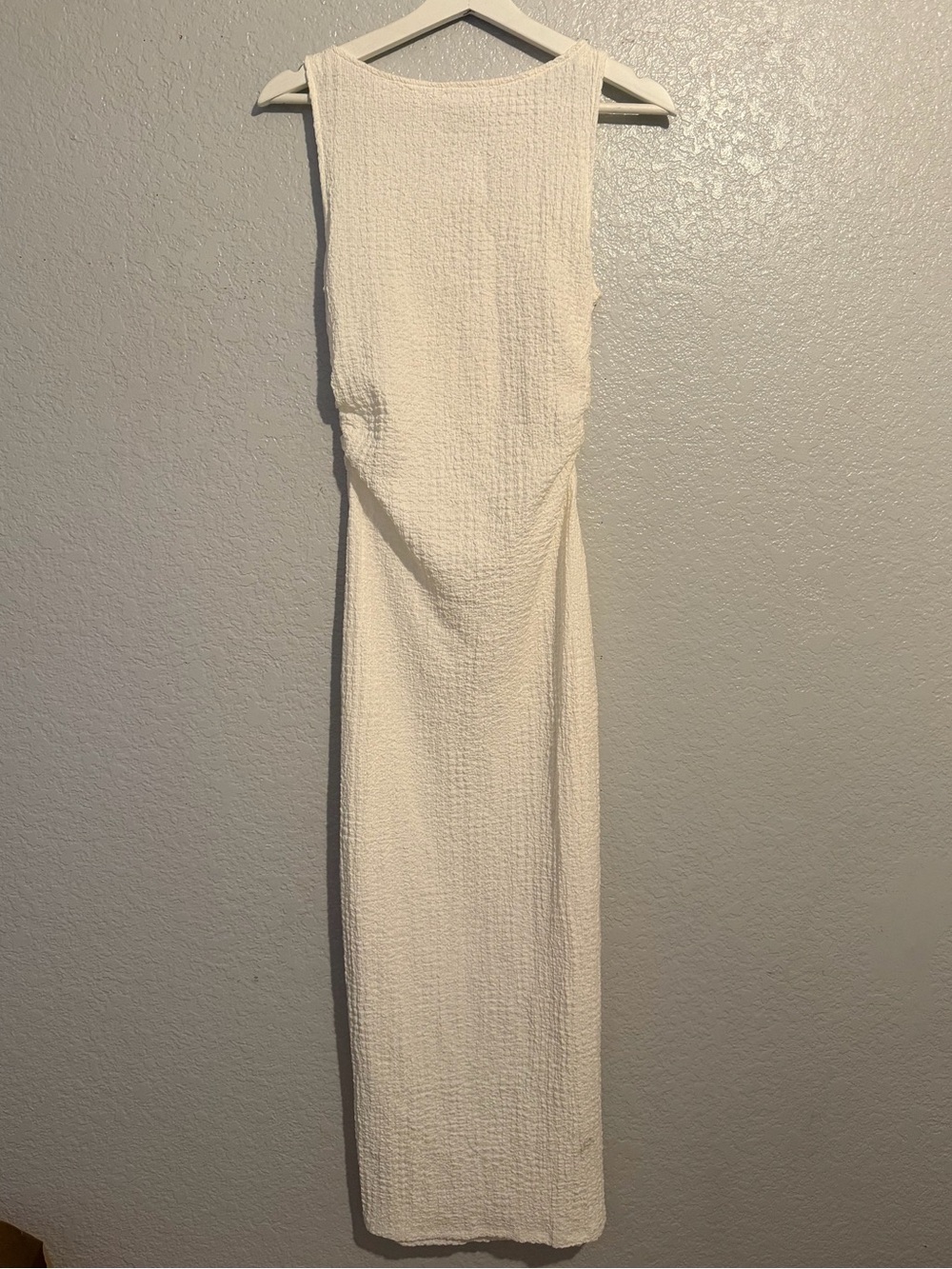H&M• Sleeveless Maxi Dress